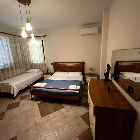 Edi 3 Apartment